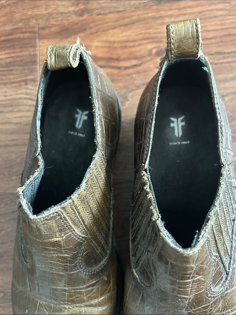 EUC Frye Billy Chelsea Bootie Rosemary Croc Embossed Leather (7) - Picture 7 of 8